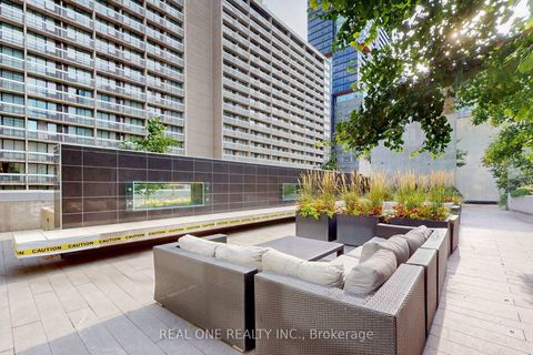 Photo 40 at 1408 - 386 Yonge Street, Bay Street Corridor, Toronto