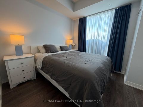 Photo 4 at 407 - 6 David Eyer Road, Rural Richmond Hill, Richmond Hill