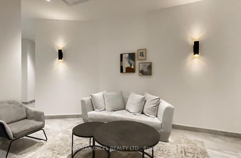 Photo 23 at 407 - 6 David Eyer Road, Rural Richmond Hill, Richmond Hill