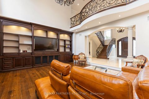 Photo 8 at 68 Maple Grove Avenue, Oak Ridges, Richmond Hill