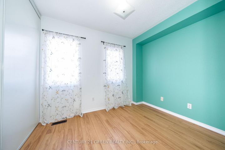 Photo 17 at 80 - 1775 Valley Farm Road, Town Centre, Pickering