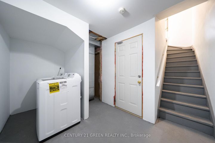 Photo 27 at 80 - 1775 Valley Farm Road, Town Centre, Pickering