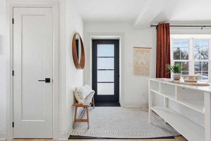 Photo 4 at 286 East 18th Street, Inch Park, Hamilton