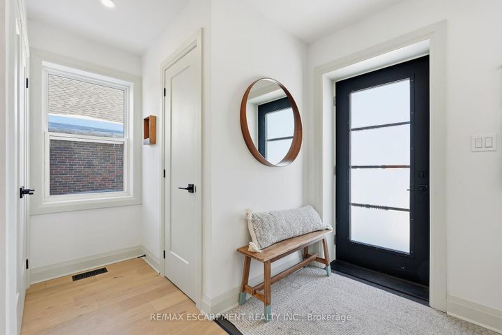 Photo 5 at 286 East 18th Street, Inch Park, Hamilton