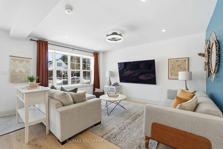 Photo 7 at 286 East 18th Street, Inch Park, Hamilton