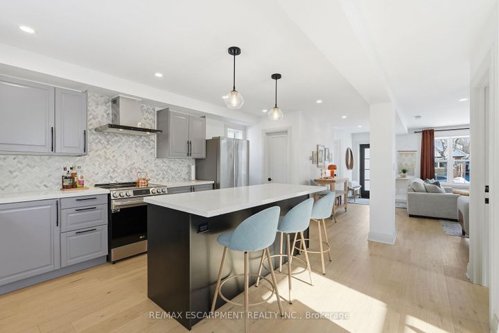 Photo 10 at 286 East 18th Street, Inch Park, Hamilton