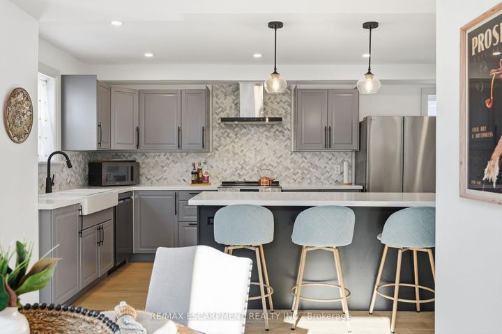 Photo 12 at 286 East 18th Street, Inch Park, Hamilton