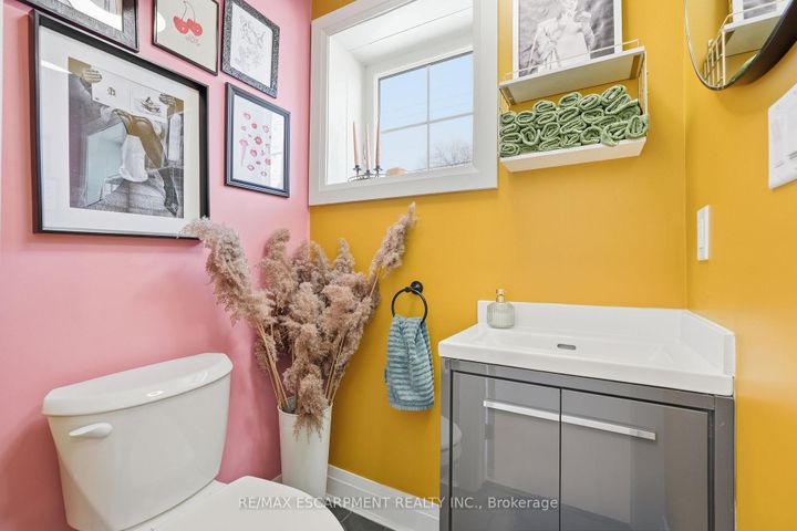 Photo 17 at 286 East 18th Street, Inch Park, Hamilton