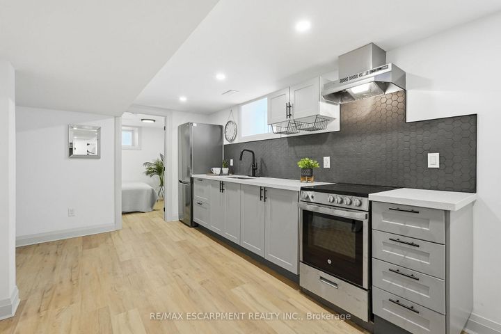 Photo 34 at 286 East 18th Street, Inch Park, Hamilton