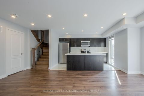 Photo 3 at 512 - 30 Dunsheath Way, Cornell, Markham