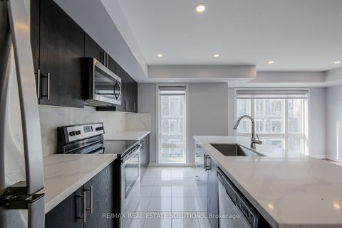 Photo 9 at 512 - 30 Dunsheath Way, Cornell, Markham