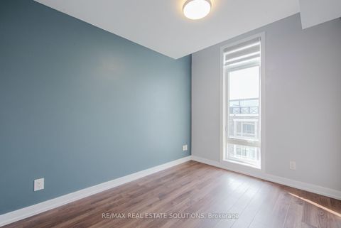 Photo 15 at 512 - 30 Dunsheath Way, Cornell, Markham