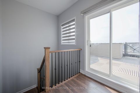 Photo 20 at 512 - 30 Dunsheath Way, Cornell, Markham