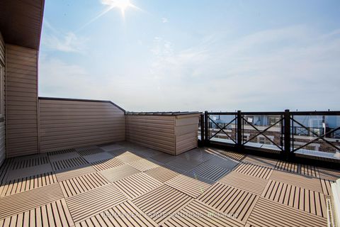 Photo 22 at 512 - 30 Dunsheath Way, Cornell, Markham