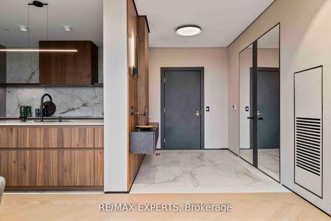 Photo 3 at 702 - 1700 Avenue Road, Nortown, Toronto