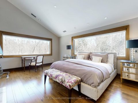 Photo 22 at 43 Woodland Acres Crescent, Rural Vaughan, Vaughan