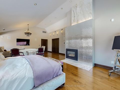 Photo 23 at 43 Woodland Acres Crescent, Rural Vaughan, Vaughan