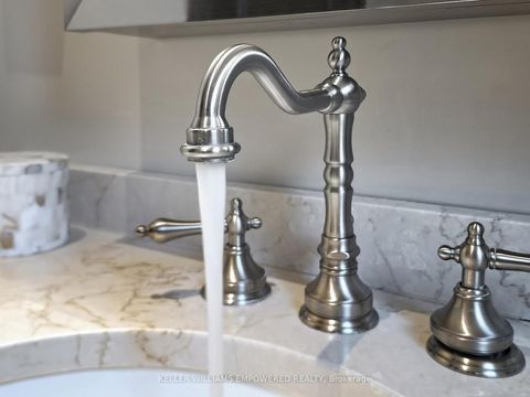 Photo 30 at 43 Woodland Acres Crescent, Rural Vaughan, Vaughan