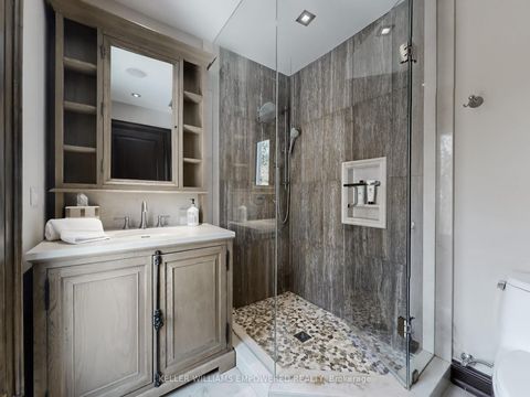 Photo 33 at 43 Woodland Acres Crescent, Rural Vaughan, Vaughan