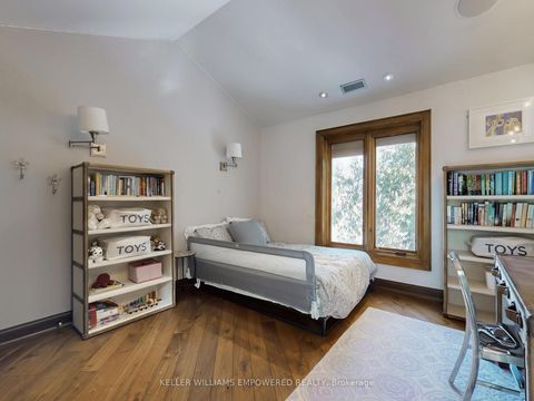 Photo 35 at 43 Woodland Acres Crescent, Rural Vaughan, Vaughan