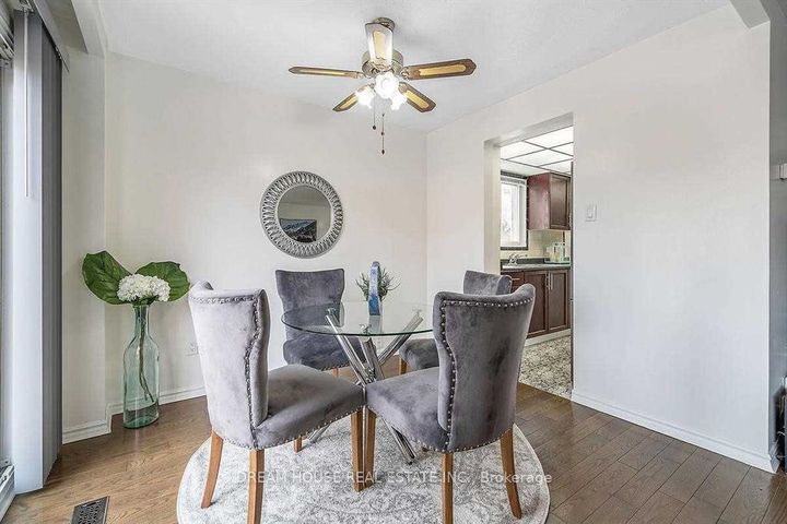 Photo 10 at 47 Rushmore Crescent, Heart Lake East, Brampton