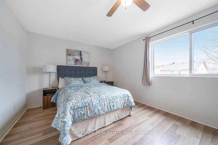 Photo 16 at 47 Rushmore Crescent, Heart Lake East, Brampton