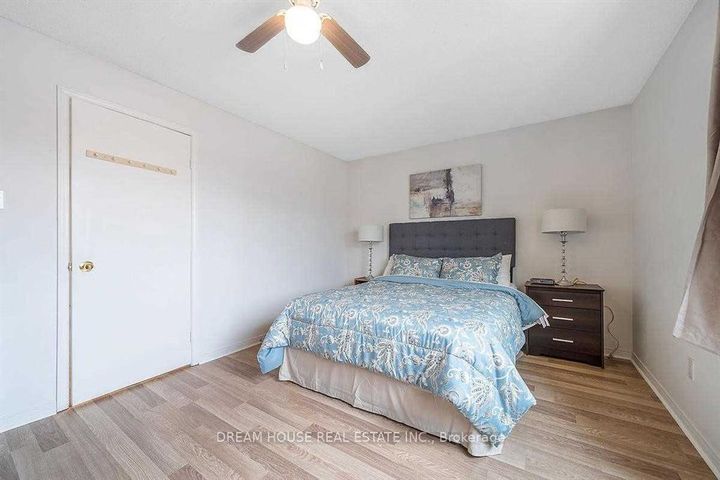 Photo 17 at 47 Rushmore Crescent, Heart Lake East, Brampton