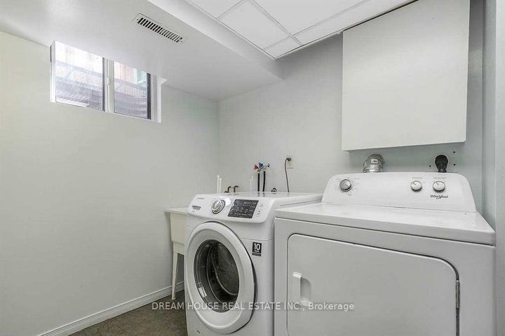 Photo 27 at 47 Rushmore Crescent, Heart Lake East, Brampton