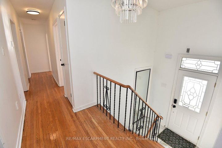 Photo 9 at 409 Tennyson Drive, WO West, Oakville