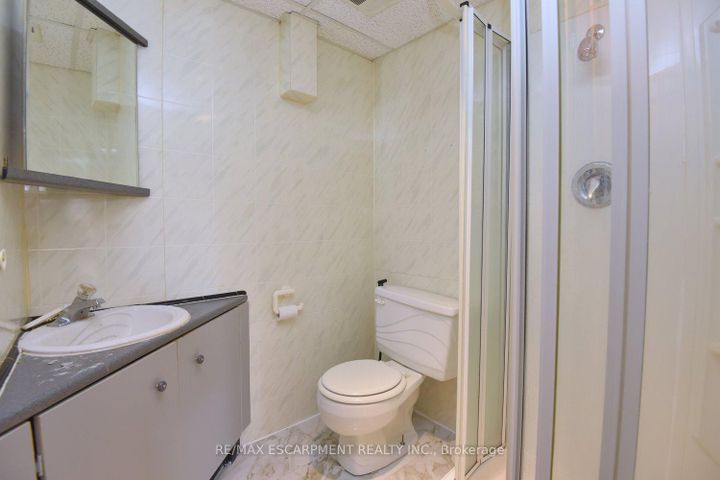 Photo 16 at 409 Tennyson Drive, WO West, Oakville