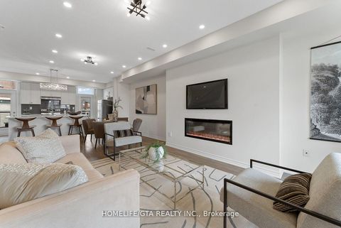 Photo 12 at 7 Holyrood Crescent, Kleinburg, Vaughan