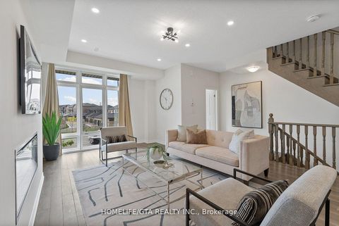 Photo 16 at 7 Holyrood Crescent, Kleinburg, Vaughan