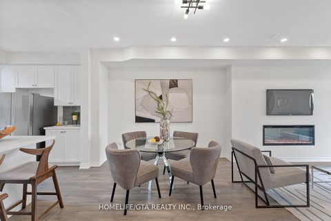 Photo 18 at 7 Holyrood Crescent, Kleinburg, Vaughan