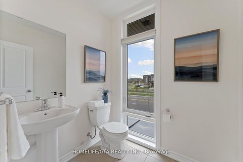 Photo 28 at 7 Holyrood Crescent, Kleinburg, Vaughan