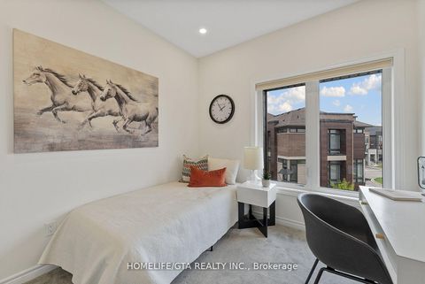 Photo 39 at 7 Holyrood Crescent, Kleinburg, Vaughan