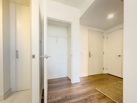 Photo 18 at 1404 - 30 Samuel Wood Way, City Centre West, Toronto