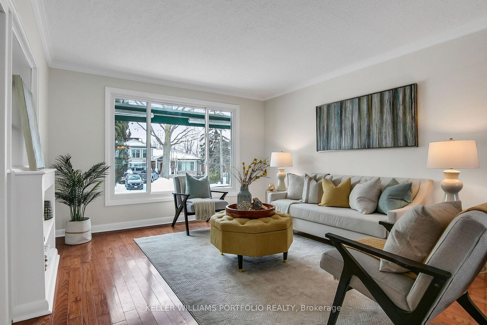 4 Vickson Court, City Centre West, Toronto photo number 2