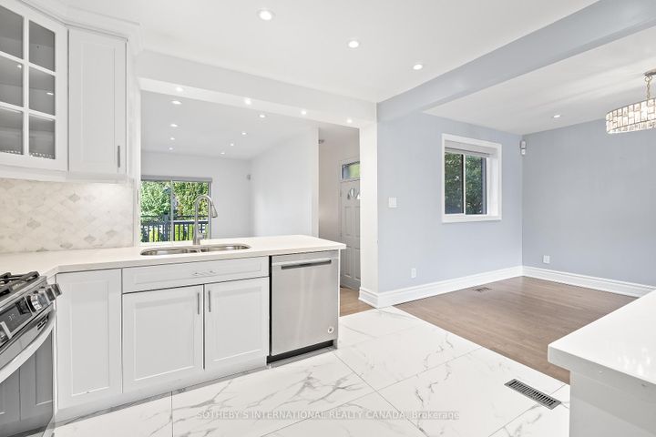 Photo 11 at 108 Lynedock Crescent, Donalda, Toronto