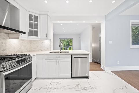 Photo 10 at 108 Lynedock Crescent, Donalda, Toronto