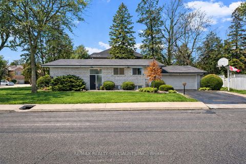 Photo 0 at 322 Parkview Avenue, Willowdale East, Toronto