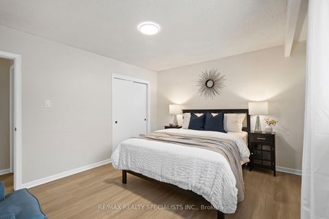Photo 15 at 322 Parkview Avenue, Willowdale East, Toronto