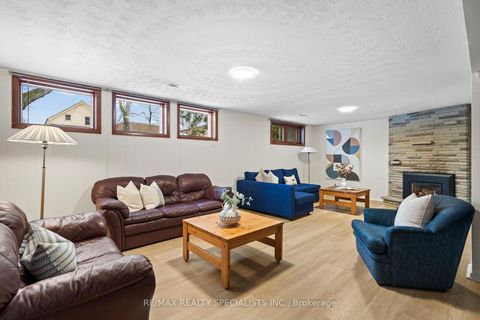 Photo 26 at 322 Parkview Avenue, Willowdale East, Toronto