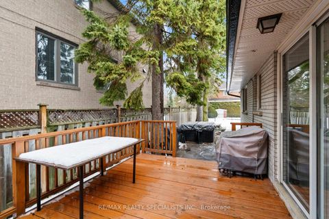 Photo 34 at 322 Parkview Avenue, Willowdale East, Toronto