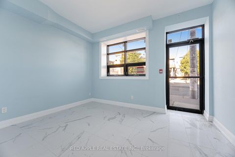 Photo 3 at 416 Oakwood Avenue, Oakwood Village, Toronto