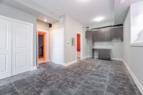 Photo 16 at 416 Oakwood Avenue, Oakwood Village, Toronto