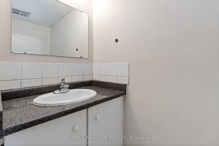 Photo 36 at 1201 - 4 Kings Cross Road, Queen Street Corridor, Brampton