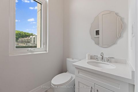 Photo 17 at 40 Crimson Forest Drive, Patterson, Vaughan