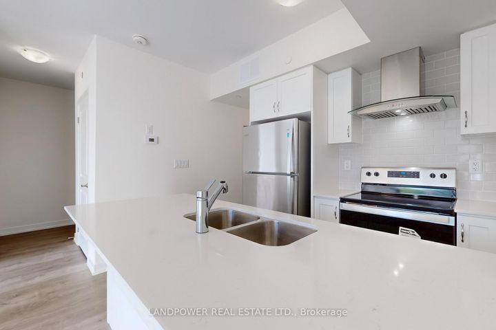 Photo 13 at 3305 - 60 Elizabeth Street S, Mill Pond, Richmond Hill