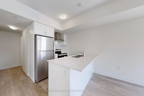 Photo 12 at 3305 - 60 Elizabeth Street S, Mill Pond, Richmond Hill