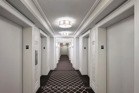 Photo 8 at 2021 - 25 Greenview Avenue, Newtonbrook West, Toronto